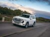Тест Land Cruiser 300. Два новых двигателя, много новой электроники