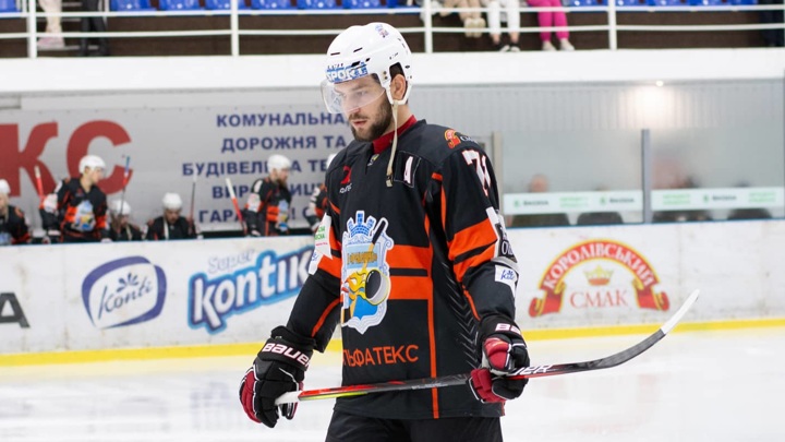 Новый глава IIHF осудил украинского хоккеиста за расизм
