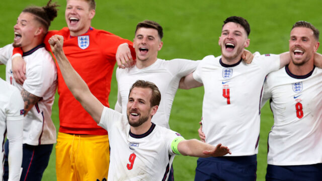 Тренерскому штабу сборной Англии не хватает женщин