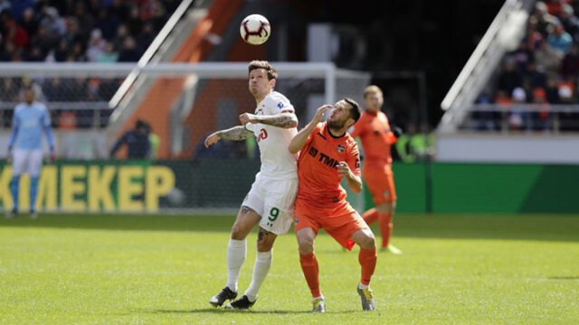 «Урал» и «Локомотив» завершили матч нулевой ничьей