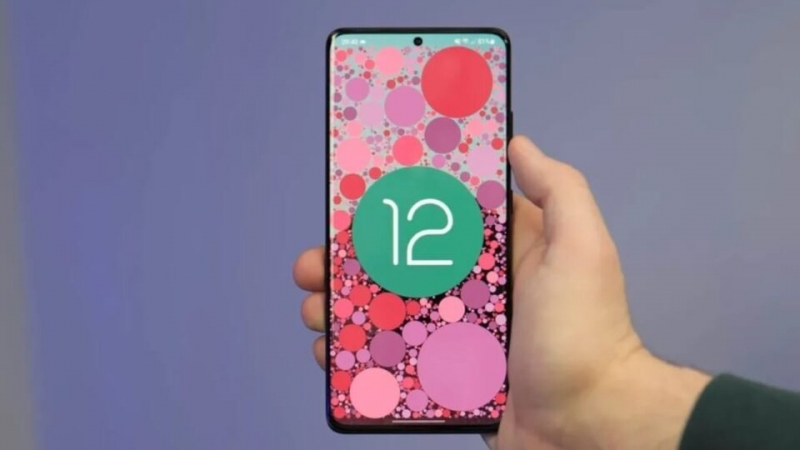 Десятки смартфонов Samsung обновят до Android 12: список