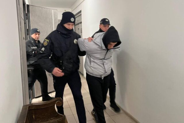 Преступление на Буковине: 18-летний парень, подозреваемый в жестоком убийстве девушки, арестован