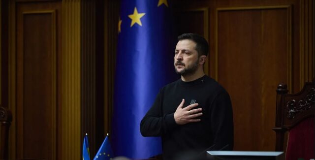 Сколько граждан Украины доверяет президенту Зеленскому и хотят новых выборов – опрос КМИС