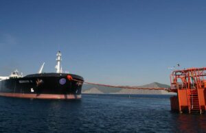 Экспорт нефти морем из РФ установил антирекорд – Bloomberg называет две причины этого