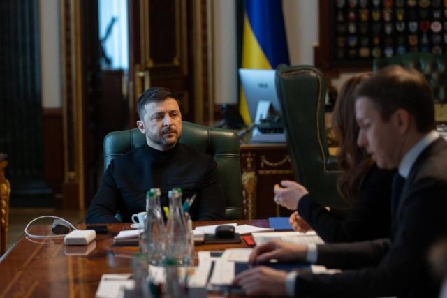 Несмотря на атаки РФ, газ для украинцев обеспечен: Зеленский подвел итоги совещания по энергетике