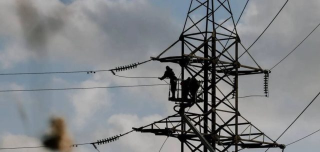 Отключения света на 21 января: в «Укрэнерго» рассказали, кого коснутся ограничения