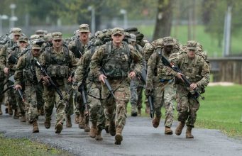 Зеленский ответил, где должны размещаться иностранные войска в Украине