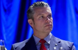 Пентагон угрожает Anthropic отстранением от контрактов