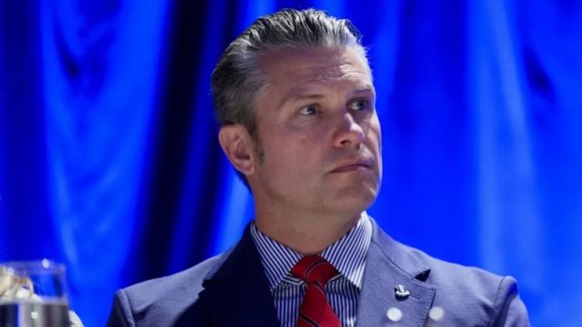 Пентагон угрожает Anthropic отстранением от контрактов