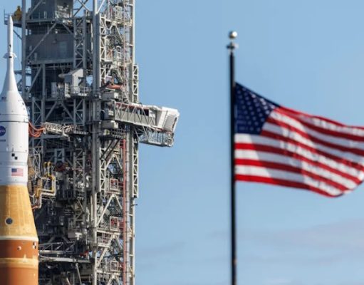 Лунная миссия NASA отложена из-за технических неполадок