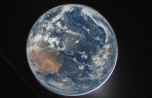 Экипаж Artemis II достиг середины пути к Луне и прислал снимки Земли